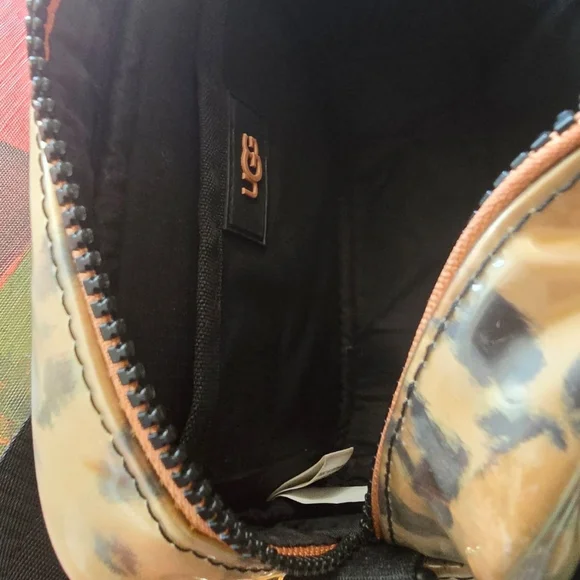 UGG Janey II Clear Leopard Print Crossbody Bag . - Picture 7 of 8